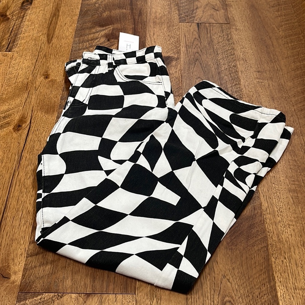 NWT Hazel Boutique Woman’s Black and White Printed Jeans Size S